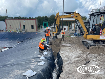004-Geomembrane-Panel-Seams-Wastewater-Pond-400x300.jpg